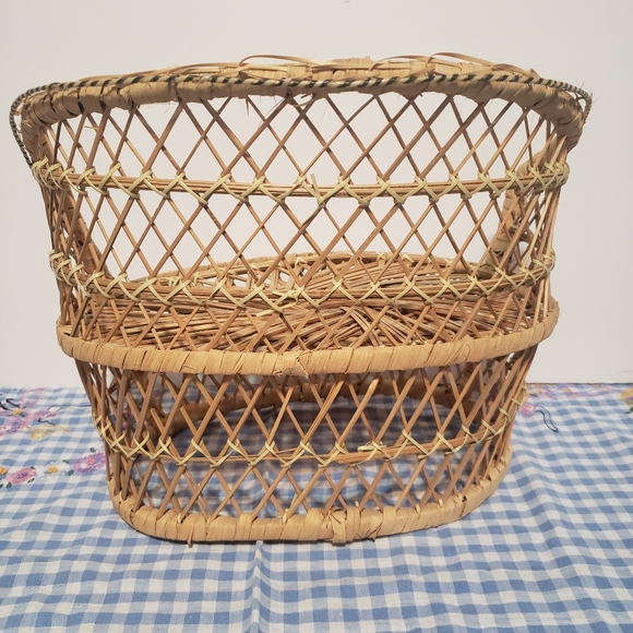 Vintage Wicker Doll Loveseat Plant Stand - Picture 3 of 8